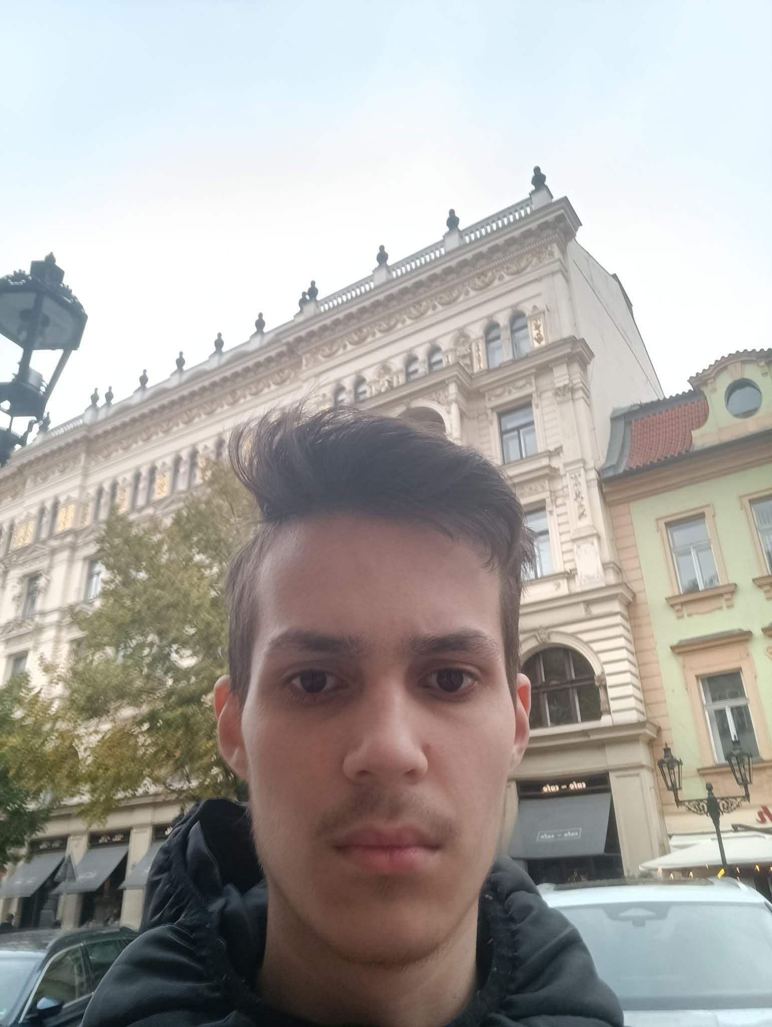 Yaroslav Ostapenko przed zabytkami